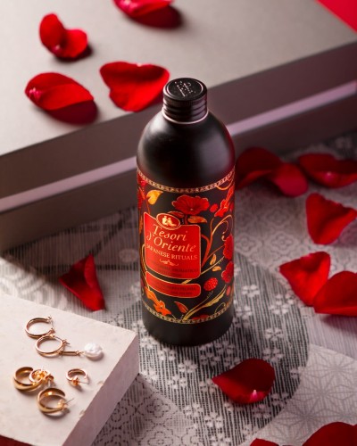 Tesori Japanese Ritual 500ml płyn do kąpieli, relaksujący zapach kwiatów wiśni i drzewa sandałowego